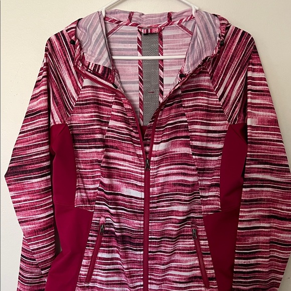 Marmot Pink and White Striped Full Zip Windbreaker Jacket Size Medium - Picture 4 of 5
